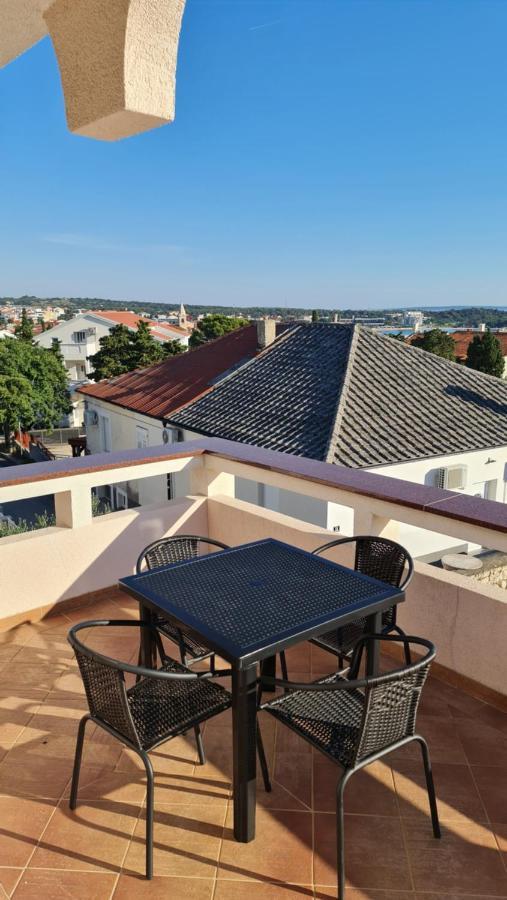 Apartmani Dami Novalja Εξωτερικό φωτογραφία