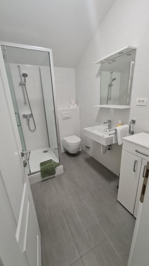 Apartmani Dami Novalja Εξωτερικό φωτογραφία